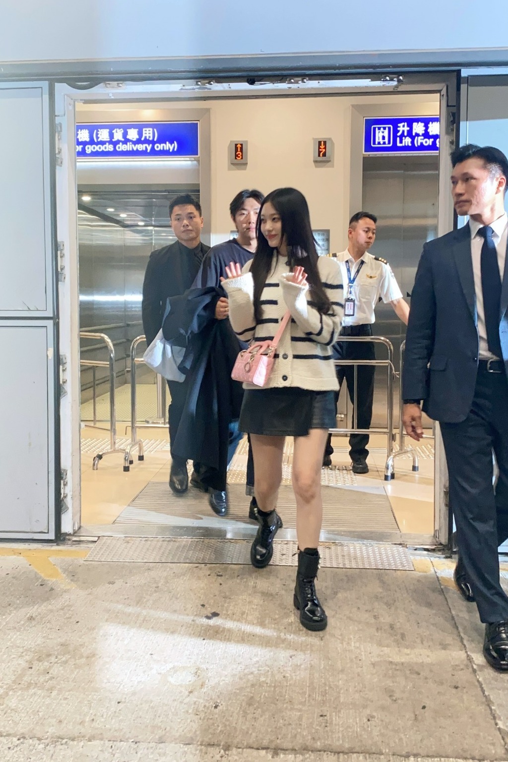 南韓人氣女團NewJeans成員Haerin（姜諧潾）