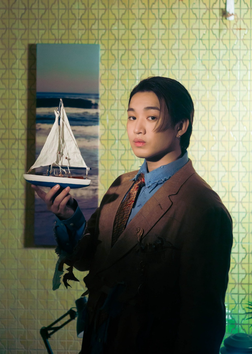 柳應廷早前推出的新歌《大海少年》與Winka《說好的未來》相呼應。