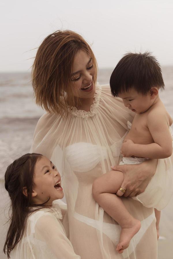 一對子女非常可愛