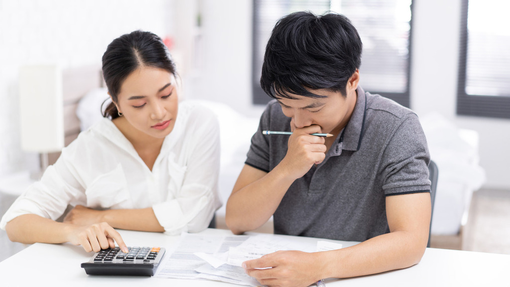45歲夫婦賺夠2500萬退休，公開2招投資理財心得。（iStock圖片）