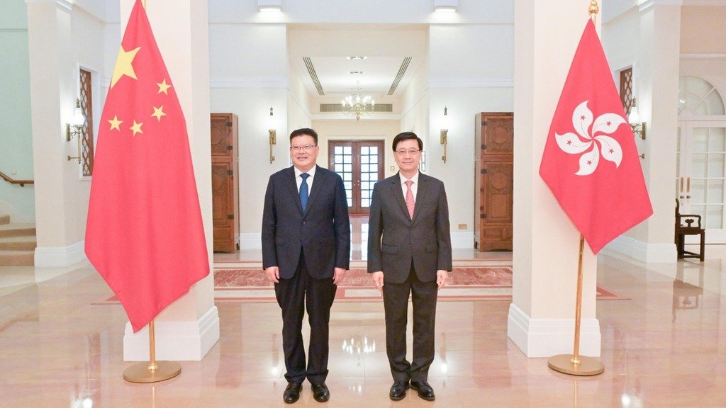 行政長官李家超在禮賓府與深圳市委書記孟凡利會面。（政府新聞網圖片）