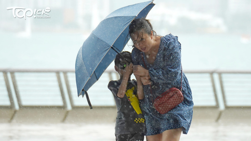今日間中有驟雨及狂風雷暴，五一假期驟雨頻密。（林宇翔攝）