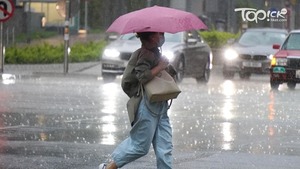天文台今早8時55分發出紅色暴雨警告信號。（資料圖片）
