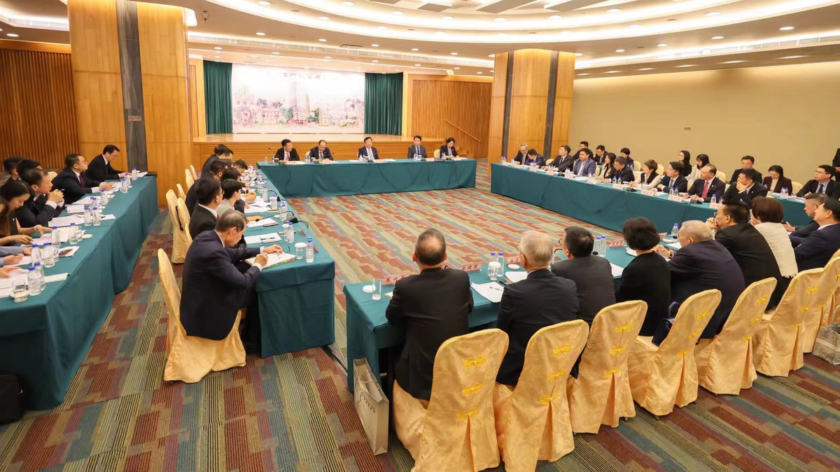 【京官訪澳】夏寶龍籲商界支持澳門政府施政擦亮澳門國際大都市「金名片」 – 香港經濟日報- TOPick – 新聞- 政治 – Hong Kong Economic Times