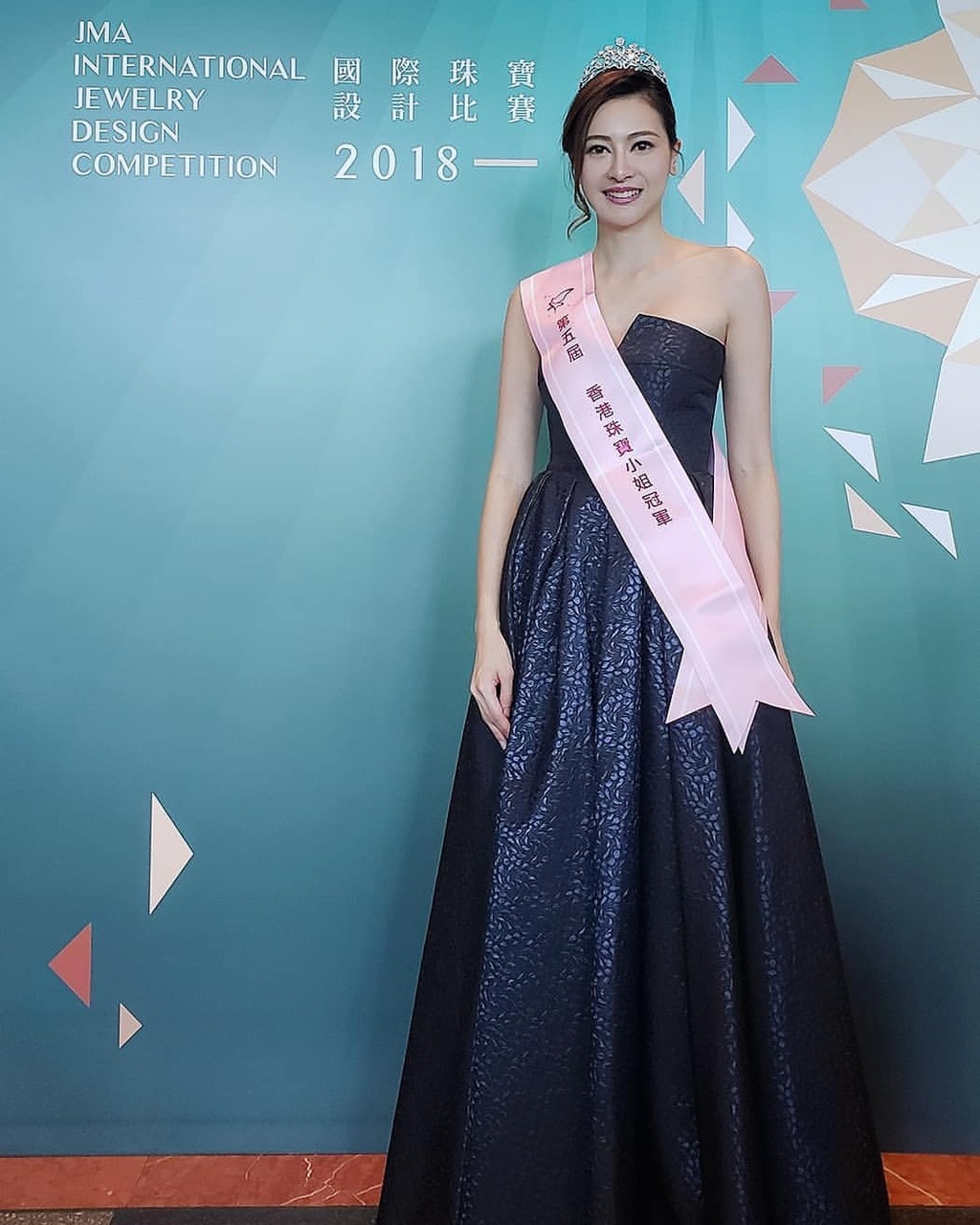 Kimmy曾參加很多選美比賽。