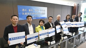 議員倡設AI旅遊專員推介行程，餐飲業倡設穿梭巴串連各區景點。（曾耀輝攝）