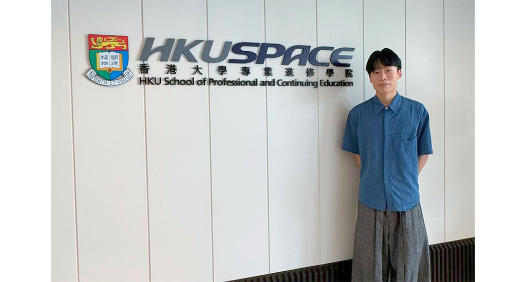 Charlie善用在HKU SPACE CC獲得的獎學金來報考英語公開試，並重考DSE中文科，為成功獲得兩間大學取錄鋪路。