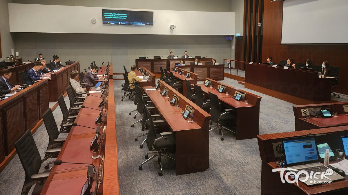 關鍵基礎設施丨條例只列受規管界別鄧炳強：若列指明機構或成恐襲目標