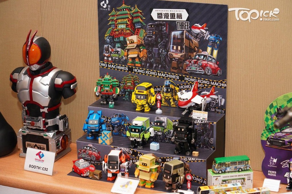 動漫迷準備「荷包大出血」，知名參展商如HOT TOYS、微影、猿創作、HK3C Toys等已一一準備就緒。(彭大偉攝)