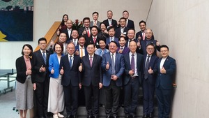 特首李家超今日早上約見16位港區人大代表，就新一份《施政報告》諮詢意見。（港區人大代表林順潮供圖）