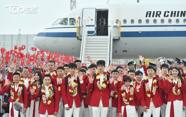巴黎奧運國家隊代表團抵港。(曾耀輝攝)
