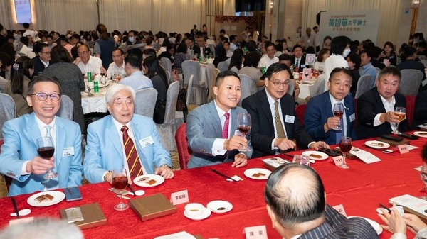 黃大仙各界去年筵開43席歡賀黃智華赴京深造。(資料圖片)
