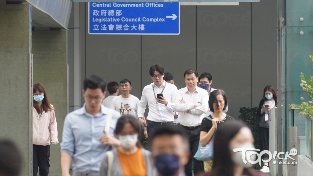 近年首長級政務官在公營機構和私人市場均十分搶手。（資料圖片）