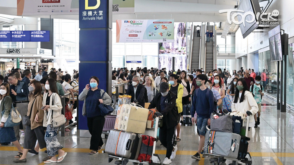 香港國際機場11月航空交通量持續上升。（資料圖片）