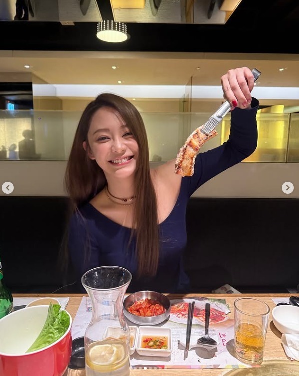 Sophie除夕與家人聚餐。（IG@sophieysm）