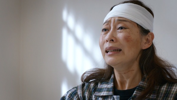 楊卓娜憑藉超班演技再度獲網民高度認可,觀衆力推她榮膺年終女配角獎項殊榮。