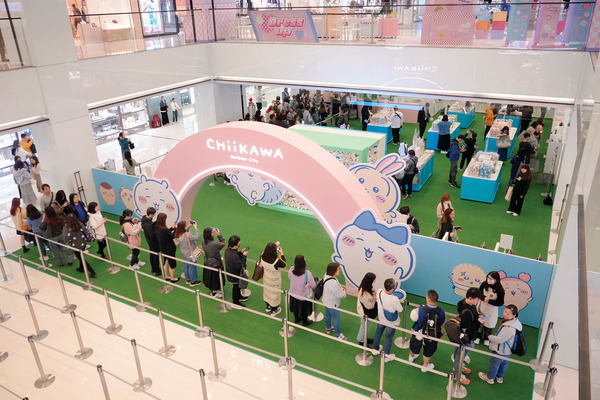 Chiikawa (吉伊卡哇)爆紅,首間香港官方期間限定店吸引粉絲排長龍搶購心頭好。(資料圖片)