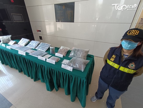 海關在大埔一間村屋破獲毒品儲存倉。(曾秋文攝)