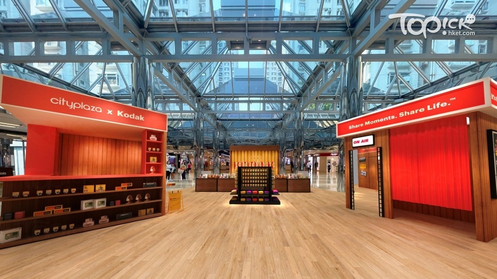 Kodak期間限定店帶來多款Kodak Apparel韓國熱賣中的服飾周邊、背包側孭袋，每款實用且功能性十足!