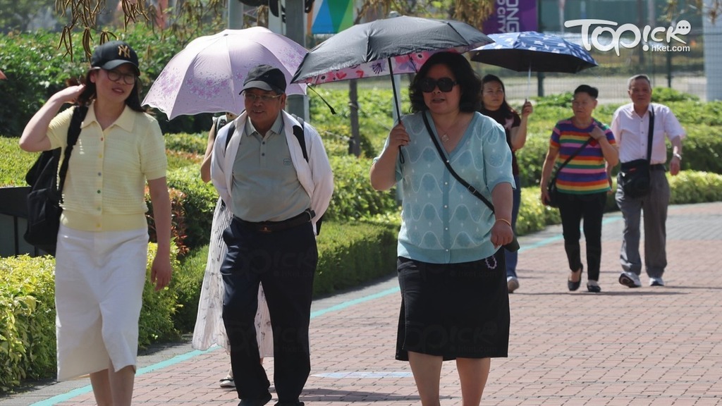 4月15日天氣炎熱乾燥（陳靜儀攝）