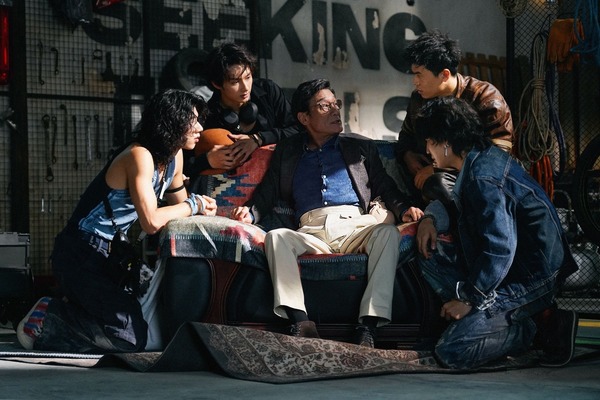 捕風追影|成龍新作重新演繹港產片《跟蹤》 與梁家輝率男神級動作新貴對決