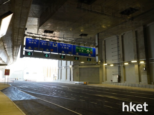 連接油麻地及九龍灣的中九龍繞道油麻地段，將於周日（12月21日）上午10時正式通車。（粱偉榮攝）