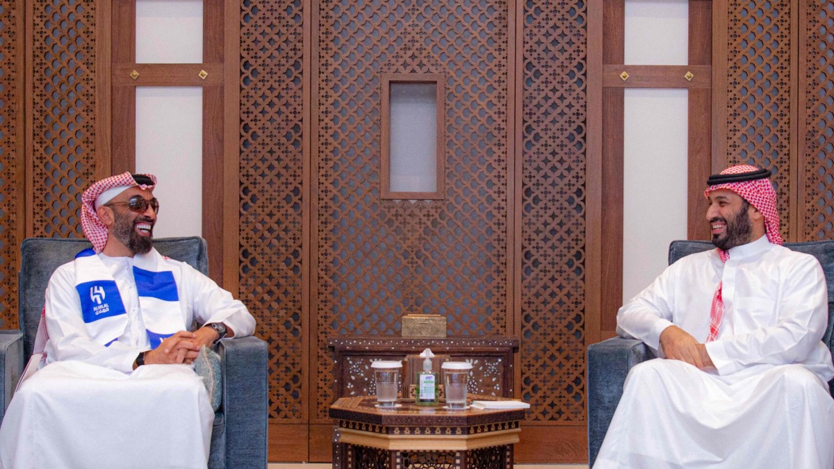 AI大戰｜MGX、還是MGX 阿聯酋主權財富基金MGX收購TikTok 、再投資數百億支持美國AI基建？ 遭質疑與特朗普存在利益輸送？