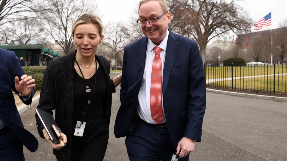 美國經濟｜哈塞特：銀行將自願推出10%上限「特朗普卡」