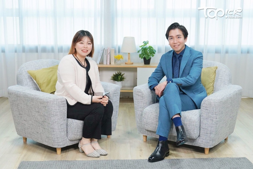 升學專家鄧家豪，上來TOPick開live，接受主持Mimi訪問，學生家長可以隨時點擊重溫片段。（陳慧安攝）