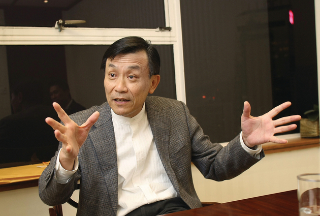 鄭會圻指調解工作收入不穩定，也有人長時間接不到個案，故此奉勸大家：「不要辭掉正職當正職做。」 （相片來源：本報資料室）